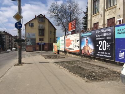 Дизайн, друк та поклейка банерів "FLAGMAN" 