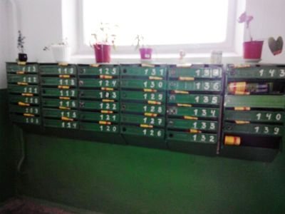 Роздача листівок по скриньках Роздача листівок по скриньках